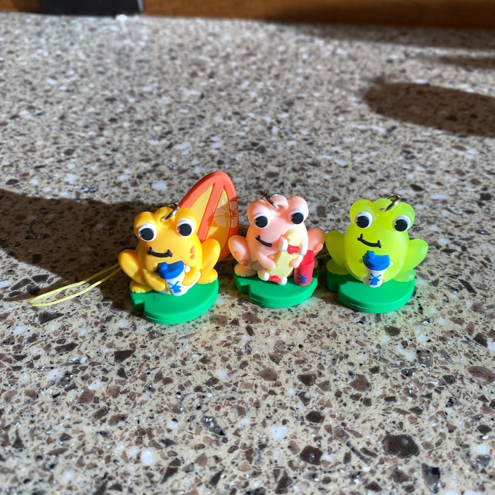 Dutch Bros mini frog key chain set